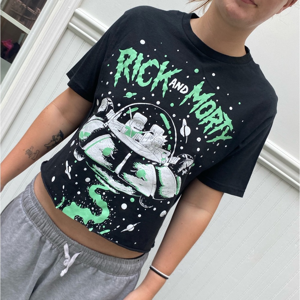 Rick and Morty Crop top size Medium tee t-shirt